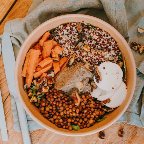 BUDDHA BOWL Chèvre, Quinoa, Lentilles, Patate douce, Noix (Végétarien)