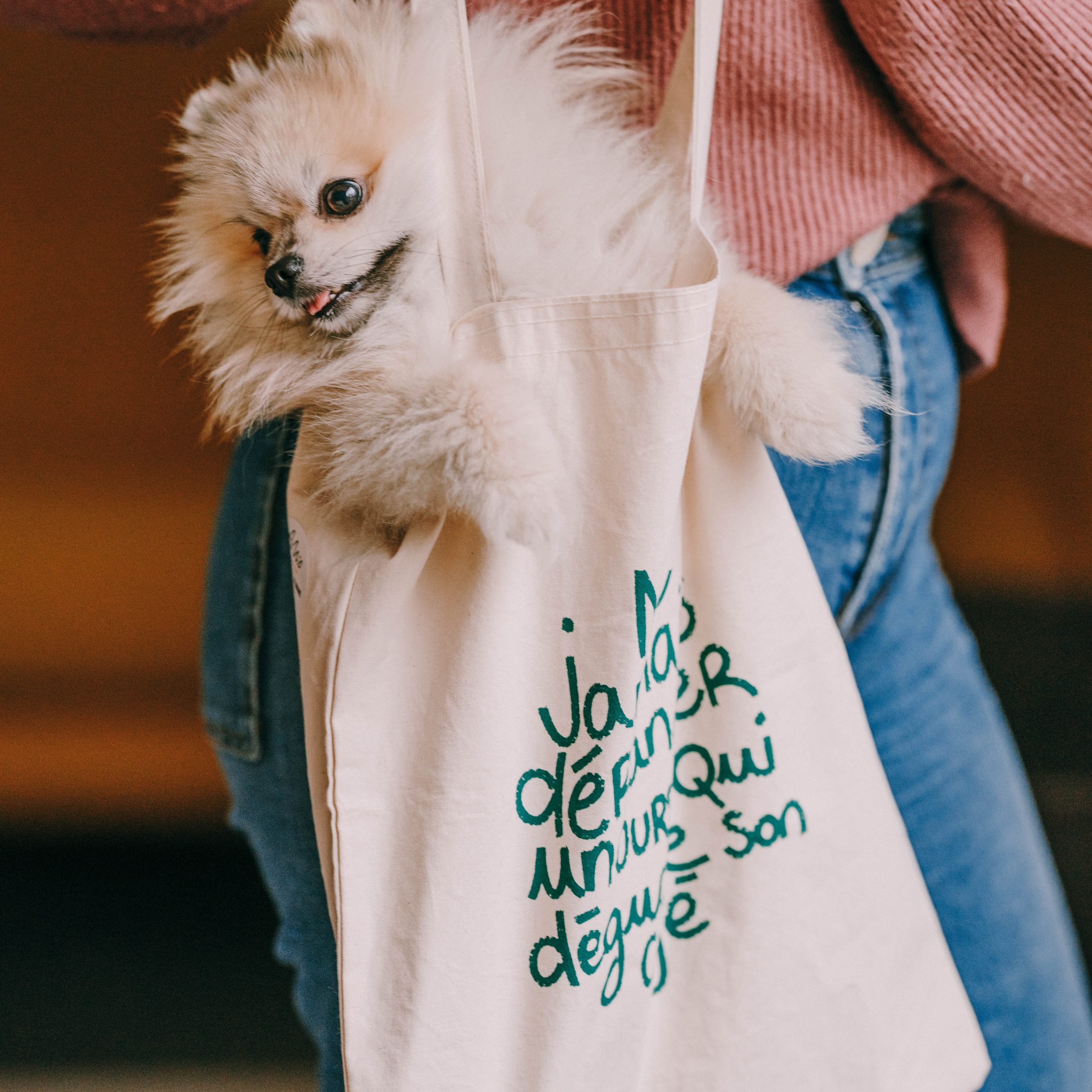 Tote bag Never disturb a bear enjoying its coffee